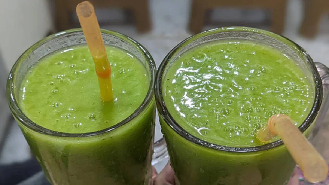 పాలకూరలో మెగ్నీషియం, పొటాషియం, ఫోలేట్, విటమిన్ ఎ, సి, కె బి2, బి, సి, ఇ వంటి విటమిన్లు, ఖనిజాలు దండిగా ఉంటాయి. ఇవి మన ఆరోగ్యానికి చాలా ముఖ్యమైనవి.