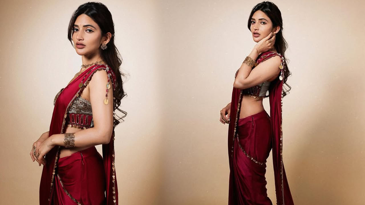 యంగ్ బ్యూటీ అందాల ముద్దుగుమ్మ శ్రీలీల గురించి ఎంత చెప్పినా తక్కువే. ఈ అమ్మడు తన అందం, క్యూట్ నెస్తో తెలుగు అభిమానుల మనసు దోచుకుంది. వరసగా సినిమాలు చేస్తూ మంచి ఫేమ్ సంపాదించుకుంది.