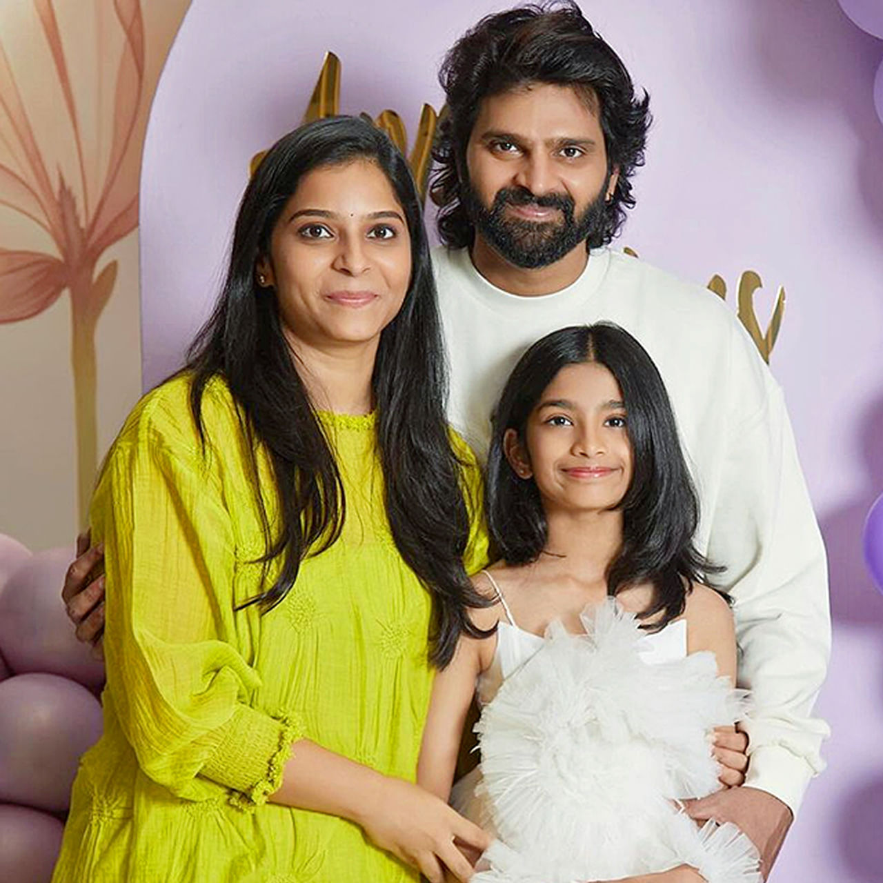 టాలీవుడ్ హీరో శ్రీవిష్ణు గురించి ప్రత్యేకంగా పరిచయం అక్కర్లేదు. హిట్టు, ప్లాపులతో సంబంధం లేకుండా నిత్యం వైవిధ్యమైన సినిమాలను ఎంచుకుంటూ ప్రేక్షకులను అలరిస్తున్నారు. సామజవరగమన సినిమాతో కెరీర్ లో మొదటి సారి 50 కోట్లకు పైగా కలెక్షన్స్ సాధించాడు.