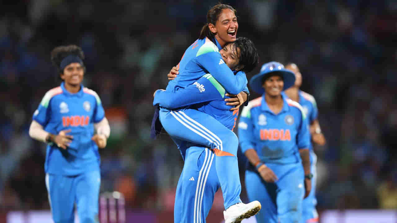 Video: చివరి వికెట్ పడగానే షురూ.. టీమిండియా విక్టరీ సెలబ్రేషన్స్ చూశారా..