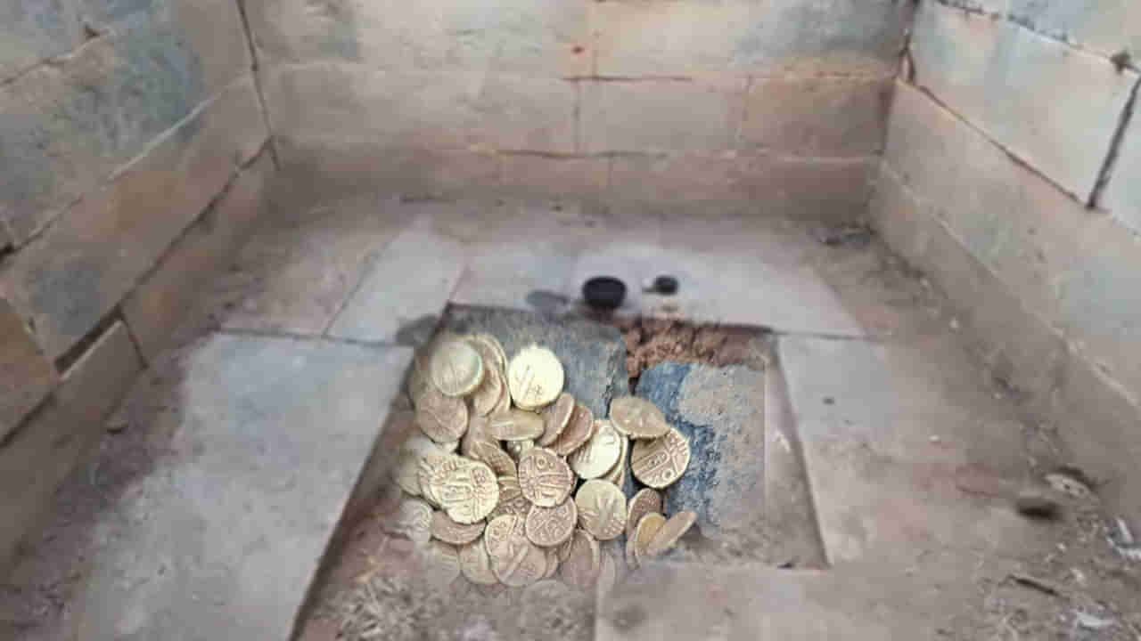 Viral: శివాలయం పునరుద్దరణ పనుల్లో తవ్వుతుండగా మెరుస్తూ కనిపించాయ్.. ఏంటని పరిశీలించగా