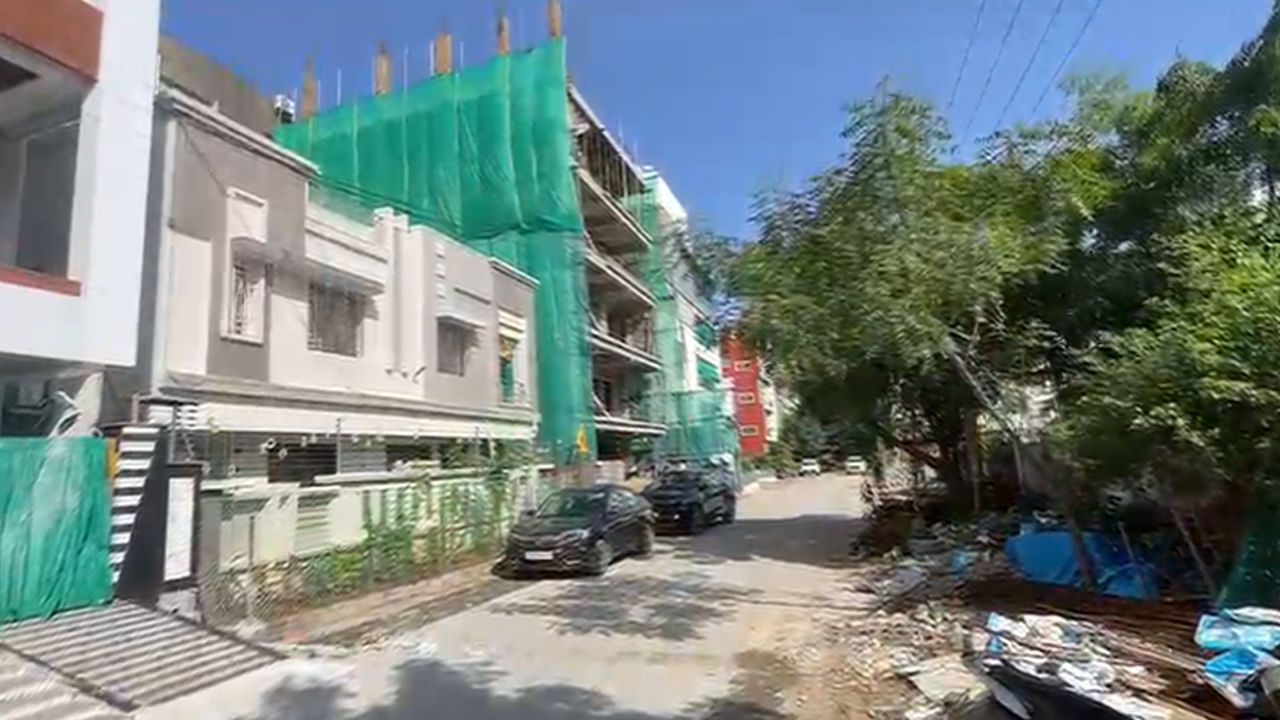 Hyderabad: ఆటోలో నిర్మానుష్య ప్రాంతానికి వచ్చిన ఐదుగురు మహిళలు.. గుంపుగా ఓ ఇంట్లోకి వెళ్లి