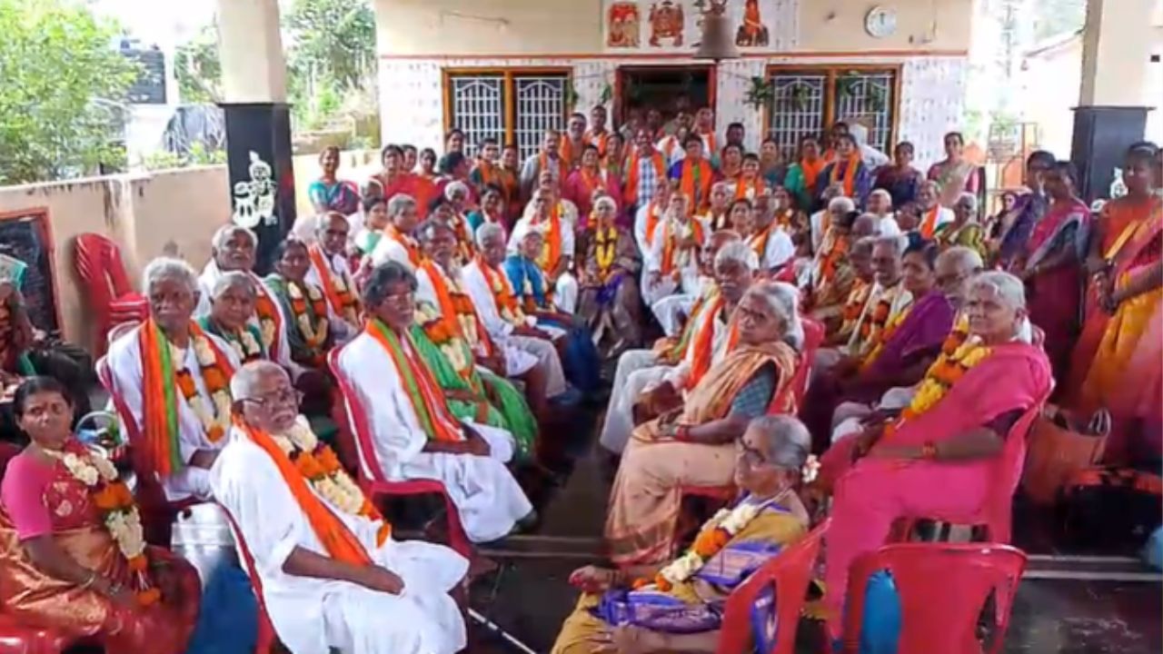 Telangana: 65 ఏళ్ల వయసులో 40 జంటలు.. ఊరంతా కన్నుల పండుగలా జరిగిన వేడుక