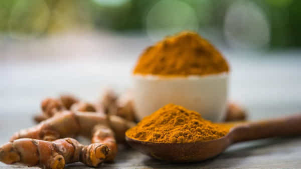 Turmeric: ఉదయం పూట పసుపు చేసే ఈ అద్భుతాల గురించి తెలుసా.. రోజూ ఇలా తీసుకుంటే..