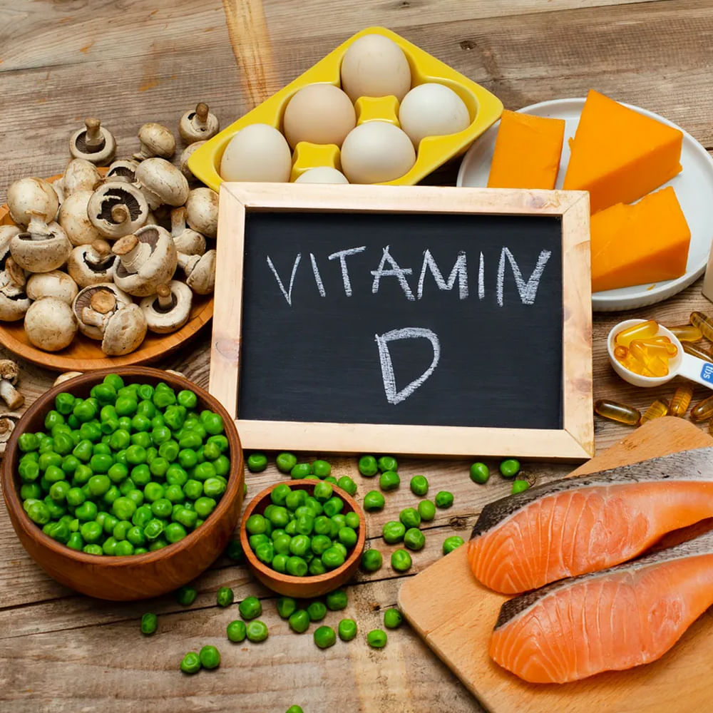 పోషక లోపాలు: ఈస్ట్రోజెన్, ప్రొజెస్టెరాన్,టెస్టోస్టెరాన్ వంటి పోషకాలు ఎముకలను ఆరోగ్యంగా, దృఢంగా ఉంచడానికి అవసరం. పెరుగుతున్న వయస్సుతో శరీరానికి అవసరమైన హార్మోన్లు, పోషకాలపై శ్రద్ధ వహించండి. లేదంటే శరీరంలో నొప్పులు పెరుగుతాయని గుర్తుపెట్టుకోండి.