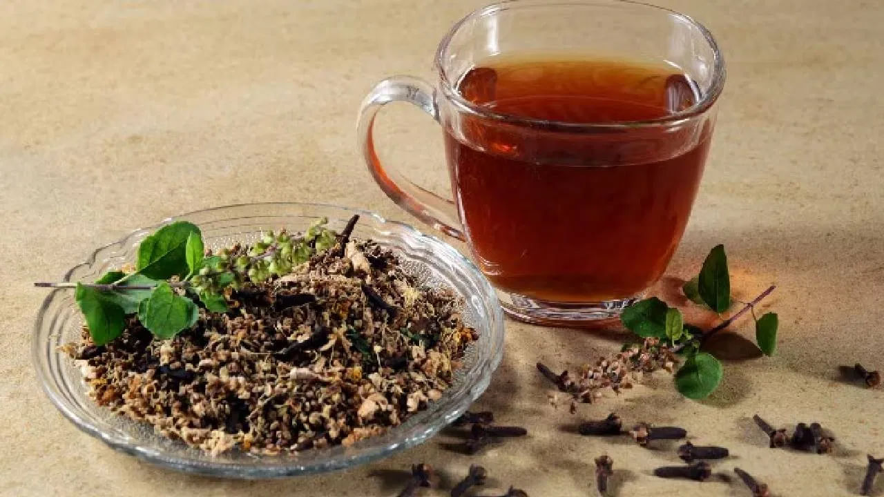 శీతాకాలంలో దీన్ని ప్రతిరోజూ తీసుకుంటే ఆరోగ్యానికి ఎంతో మేలు చేస్తుంది. ఇది మిమ్మల్ని ఆరోగ్యంగా ఉంచడానికి సహాయపడుతుంది. మిరియాలు అనేక ఆరోగ్య సమస్యలను దూరం చేయడంలో సహాయపడుతుంది.