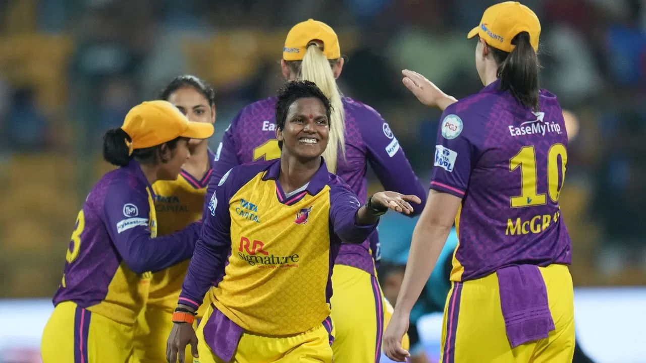 WPL 2026 Retention List: ఛాంపియన్ ప్లేయర్‌కు షాకిచ్చిన ఫ్రాంచైజీ.. రిటైన్ చేయలేదుగా..