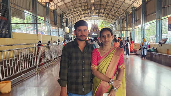 Telangana: ఆదివారం సెలవు కదా అని బంధువుల ఇంటికి బయల్దేరారు.. కొంచెం దూరం వెళ్లగానే
