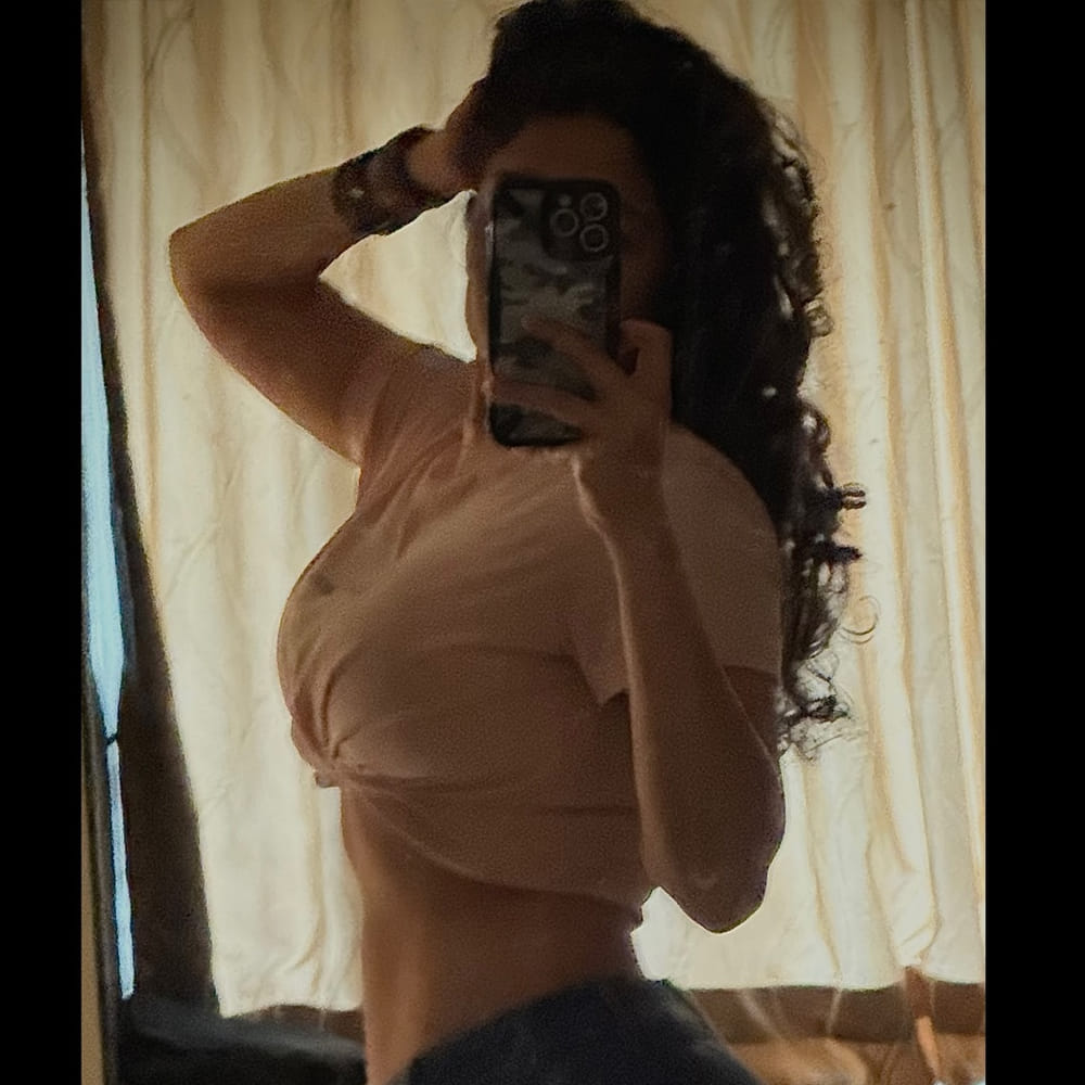 తన అందంతో అభినయంతో ప్రేక్షకులను మెప్పించే ఈ చిన్నది. మరో రంగంలోనూ తన ప్రతిభను చాటుకుంటుంది. ఈ ముద్దుగుమ్మ మార్షల్ ఆర్ట్స్ లో తోపు ఆమె.. అలాగే బాక్సింగ్ లోనూ నైపుణ్యంలో టాప్. ఇంతకూ ఆమె ఎవరో తెలుసా.? చేసింది తక్కువ సినిమాలే కానీ మంచి క్రేజ్ సొంతం చేసుకుంది. ఇంతకూ ఆమె ఎవరో తెలుసా.?