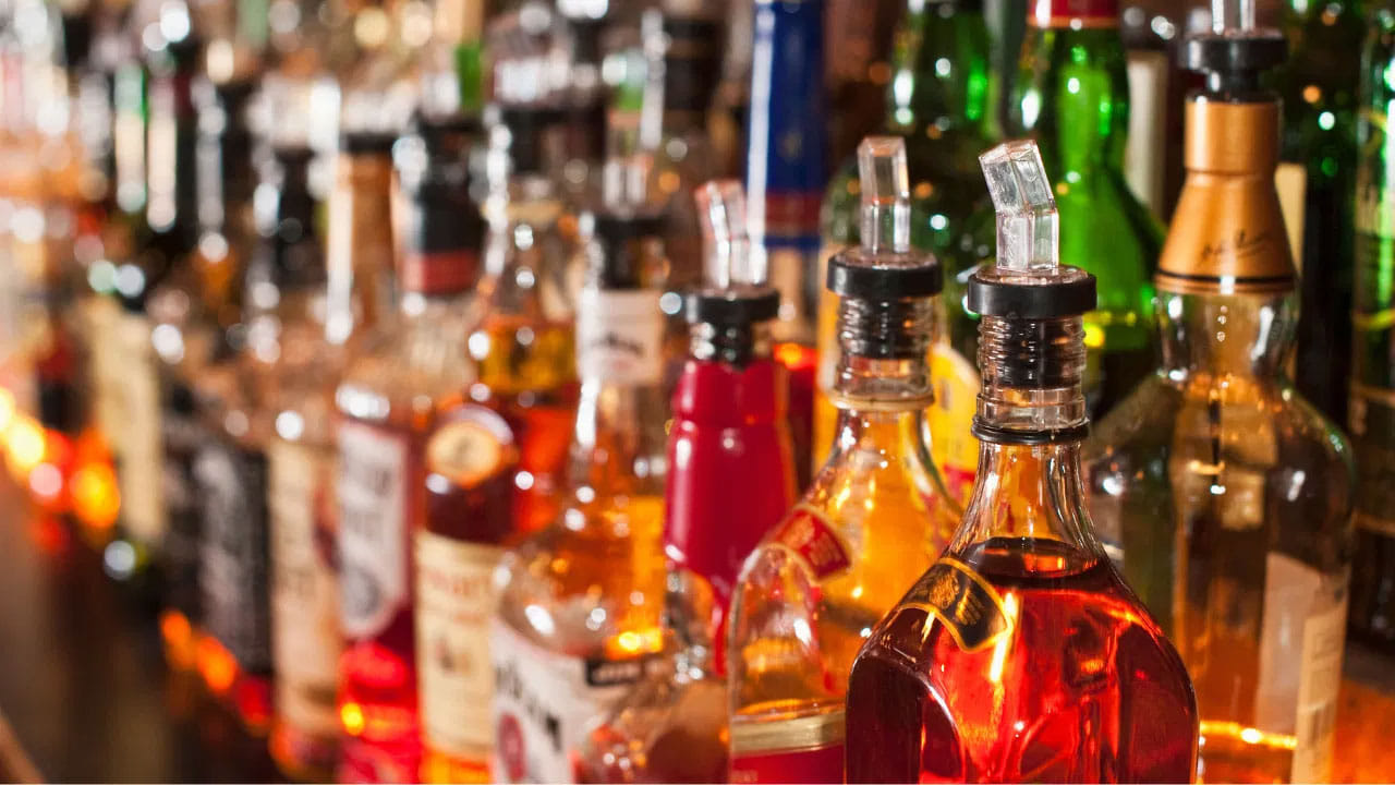 న్యూ ఇయర్ కిక్కే కిక్కు.. డిసెంబర్ 31న అప్పటి వరకు వైన్ షాపులు.. అక్కడ మాత్రం..