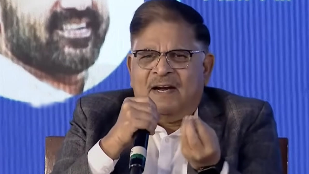 Allu Aravind : మన కల్చర్ ప్రపంచానికి పరిచయం చేయాలి.. ఇక్కడి కథలు ప్రపంచవేదికపై ఉండాలి.. అల్లు అరవింద్.. - Telugu News | Producer Allu Aravind Comment In Telangana Rising Global ...