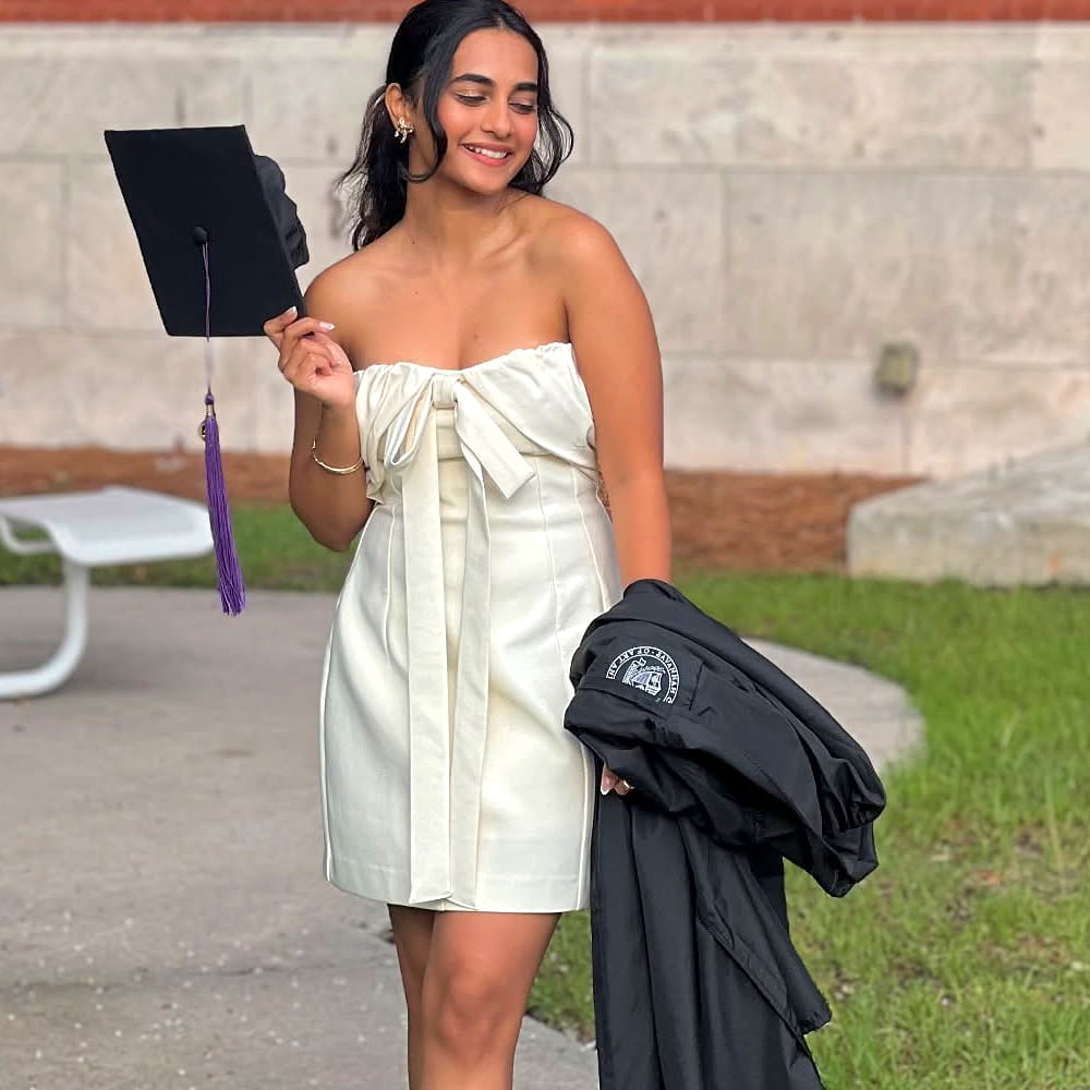 ఇక గీతా గోవిందం సినిమాతోనూ హిట్ కొట్టింది. దీని తర్వాత ఆమెకు వరుసగా సినిమా అవకాశాలు వచ్చాయి. , ‘మహర్షి’, ‘ఓ బేబీ’, ‘ఆల్ అబౌట్ మిచెల్’ ‘పెళ్ళికూతురు పార్టీ’, ‘సత్తిగాని రెండెకరాలు తదితర సినిమాల్లో వివిధ పాత్రల్లో నటించి మెప్పించింది. అఅలాగే ‘షైతాన్’ అనే వెబ్‌సిరీస్‌లో క్యామియో చేసింది అనీషా.