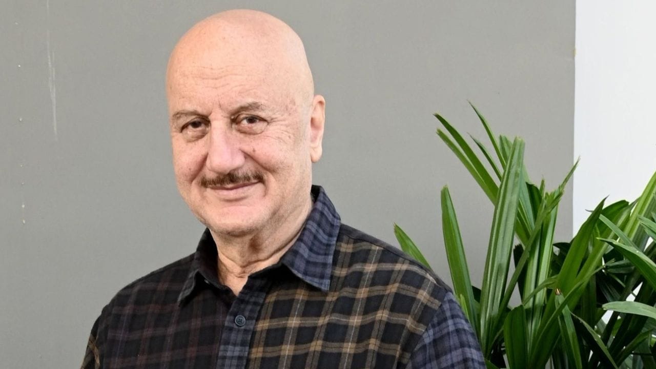 Anupam Kher Twitter