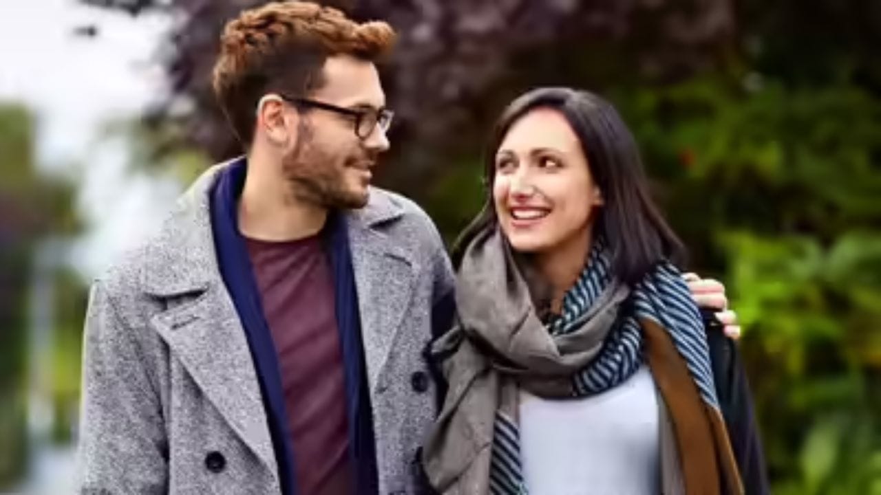 కొత్తం సవంత్సరం వచ్చింది. ఈ ఏడాదిలో మన జీవింతంలో ఎలాంటి అద్భుతాలు జరగబోతాయి. మన జీవితం ఎలా ఉండబోతుందో తెలుసుకోవాలని చాలా మందికి ఉంటుంది. అయితే ఈ ఏడాదిలో ఈ మూడు రాశుల కలిగిన అమ్మాయిలు ఎంతో అదృష్టవంతులుగా పరిగణించబుతున్నారు. వీరు తమ భర్తల జీవితాల్లో వెలుగులు నింపే అవకాశం ఉందని జోతిష్యశాస్త్రం చెబుతుంది.