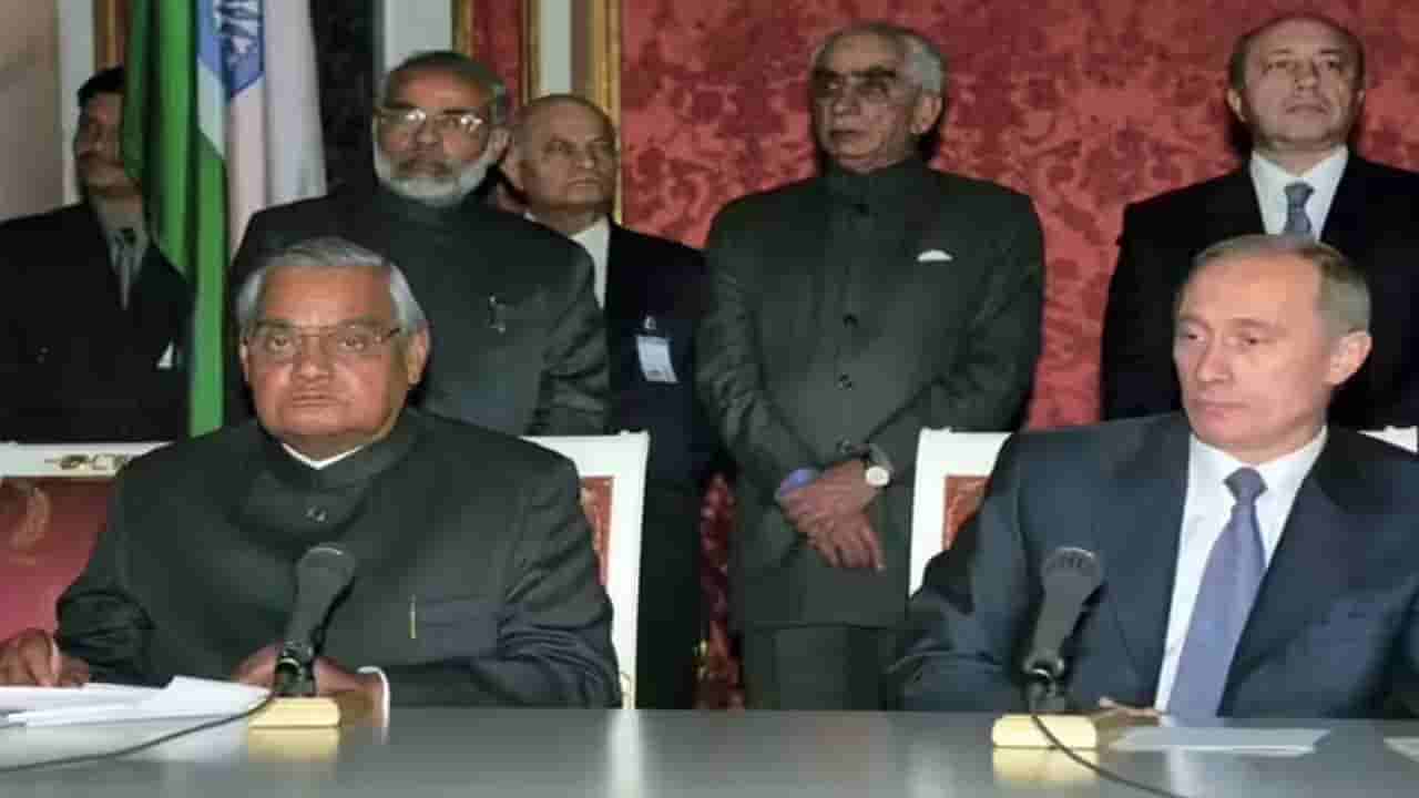 పుతిన్ భారత పర్యటన వేళ ప్రధాని మోదీ పాత చిత్రం వైరల్.. ఏముందంటే..?