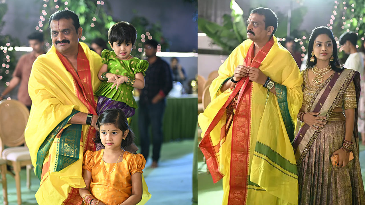 అలాగే స్రవంతి రవి కిషోర్ తో సహా పలువురు సినీ ప్రముఖులు ఈ శ్రీనివాస కల్యాణం వేడుకలో సందడి చేశారు. ప్రస్తుతం ఈ వేడుకకు సంబంధించిన ఫొటోలు నెట్టింట బాగా వైరలవుతున్నాయి.