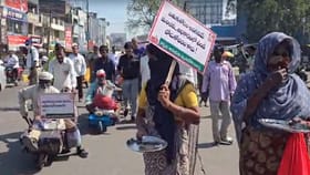 ఇదికదా పోరాటం.. ఇలాంటి ర్యాలీ ఎక్కడా చూడలే..!