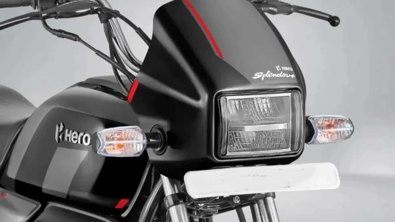 Best Selling Bikes: హీరో స్ప్లెండర్ మరోసారి అగ్రస్థానాన్ని కైవసం చేసుకుంది. నవంబర్ 2025లో ఇది 348,569 యూనిట్లను అమ్మింది కంపెనీ. ఇది నవంబర్ 2024తో పోలిస్తే 18.6 శాతం ఎక్కువ. ఈ మోటార్‌సైకిల్ చాలా కాలంగా భారతదేశంలో అత్యధికంగా అమ్ముడైన ద్విచక్ర వాహనం. ముఖ్యంగా గ్రామీణ ప్రాంతాలు, చిన్న పట్టణాల్లో ఉంది.