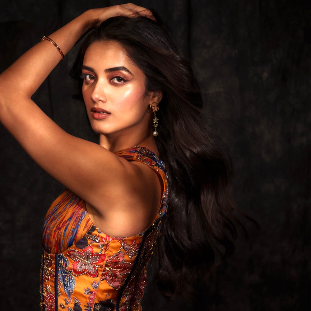 ఆతర్వాత రౌడీ హీరో విజయ్ దేవరకొండతో కింగ్‌డమ్ అనే సినిమా చేసింది. ఈ సినిమా భారీ అంచనాల మధ్య విడులైంది కానీ సినిమాకు అంతగా ఆదరణ లభించలేదు. అయినా కూడా ఈ అమ్మడికి ఆఫర్స్ మాత్రం తగ్గలేదు. ఆవెంటనే రామ్ పోతినేని సినిమాలో ఛాన్స్ అందుకుంది. 