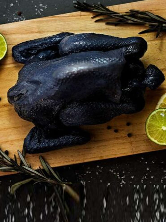 బ్లాక్ చికెన్ ఎప్పుడైనా తిన్నారా.? లాభాలు బోలెడు..