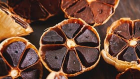 నల్ల వెల్లుల్లి వల్ల కలిగే లాభాలు వింటే ఆశ్చర్యపోతారు!