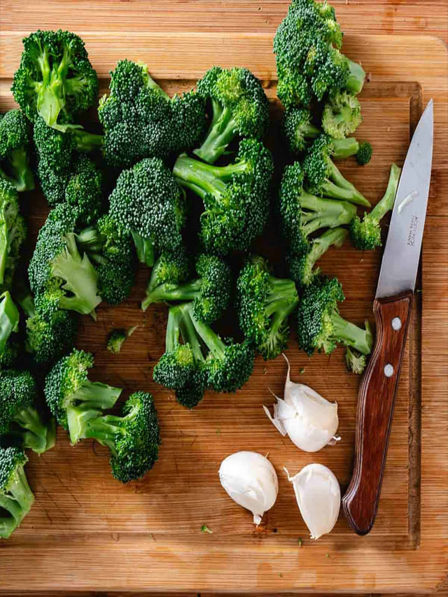 బ్రొకోలి పచ్చిగా తినాలా? కూరొండి తినాలా?