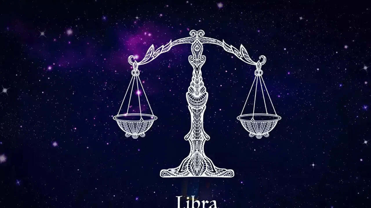 తుల రాశి : తుల రాశి వారికి మానసిక ప్రశాంతత లోపిస్తుంది. కుటుంబంలో సమస్యలు ఇబ్బందులకు గురి చేస్తాయి. ఆరోగ్యం దెబ్బతినడం జరుగుతుంది. ఏ పని చేయాలి అనుకున్నా ఆటంకాలు ఎదురు అవుతాయి. ఆఫీసులో సీనియర్స్ నుంచి ప్రెషర్ పెరగడం, ఆర్థిక ఇబ్బందులు సమస్యలను తీసుకొస్తాయి.