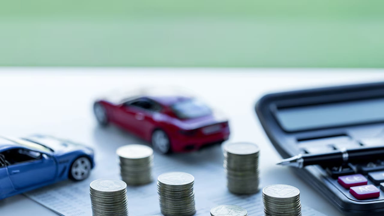 ఇక ఏదోక పాలసీ తక్కువ ధరకే వస్తుందని అసలు తీసుకోవద్దు. పాలసీ గురించి బాగా రీసెర్చ్ చేయండి. మీకు బాగా ఉపయోగపడే పాలసీని మాత్రమే ఎంచుకోవడం  వల్ల మీ వెహికల్‌కు రక్షణ ఉంటుంది.