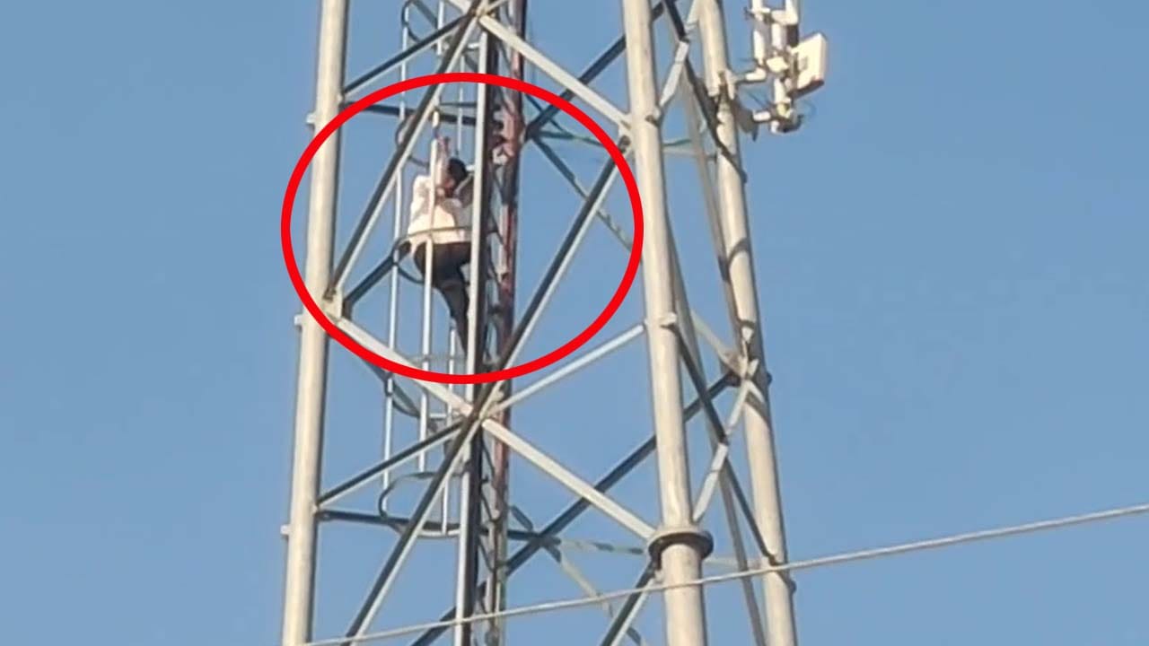 సర్పంచ్ ఎన్నికల్లో భార్య ఓటమిని జీర్ణించుకోలేక పోయిన భర్త.. నడి ఊరిలో ఏం చేశాడో తెలుసా?