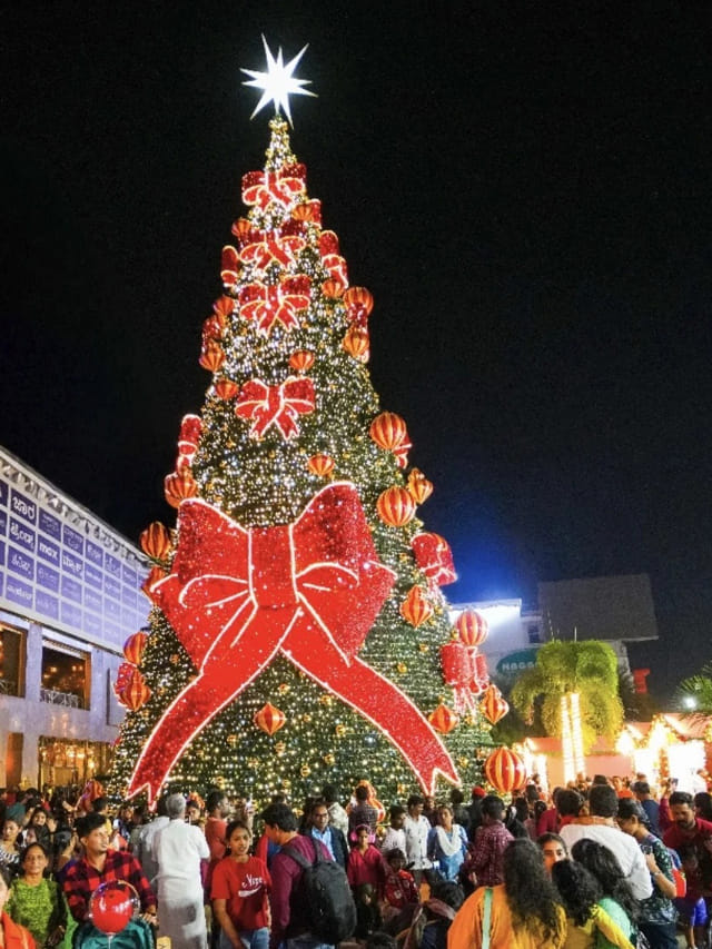 అంబరాన్ని తాకే క్రిస్మస్ వేడుకలకి ఈ ప్లేసులు చాల ఫేమస్.. సౌత్ ఇండియాలోనే..