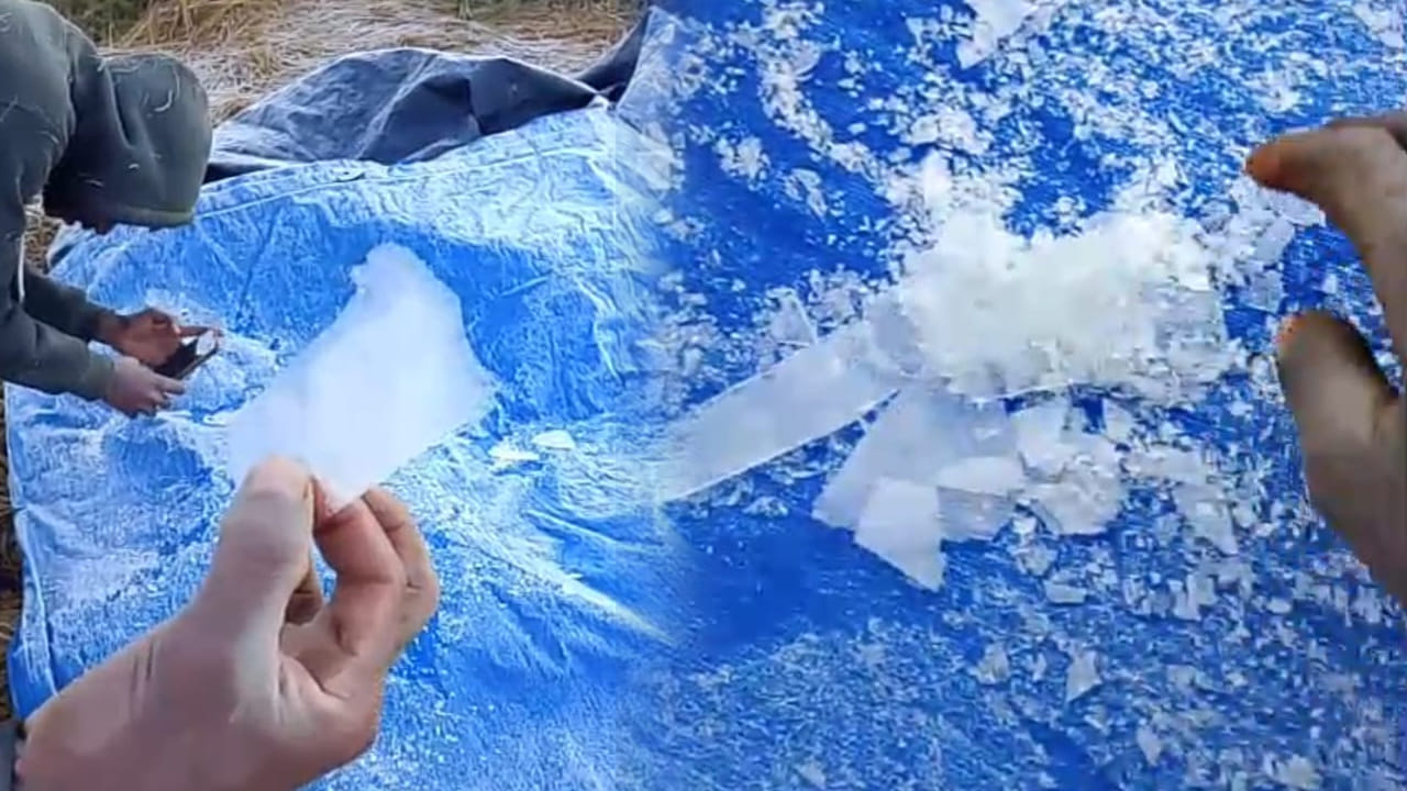 Andhra: చలి గడ్డకట్టడం ఎప్పుడైనా చూశారా..! ఈ వీడియో మీకోసమే