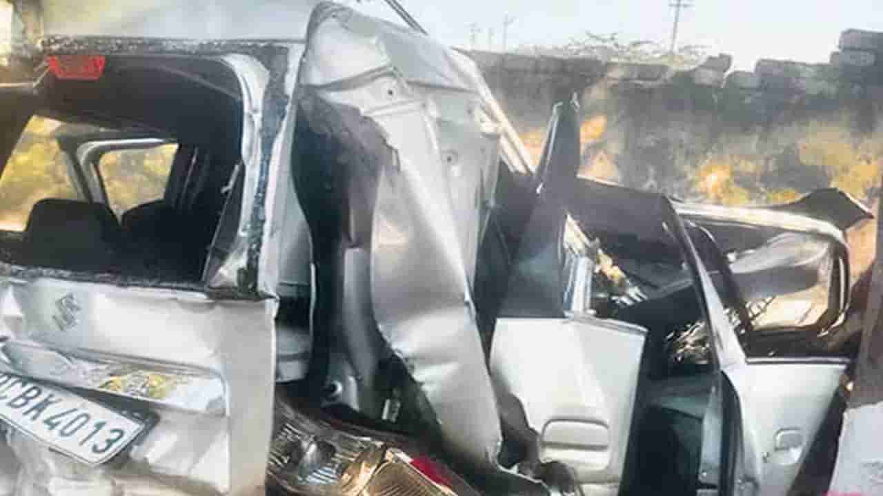 అయ్యో దేవుడా.. హైవేపై 8 గంటల పాటు కారులో ఇరుక్కుపోయిన దంపతులు.. చివరకు