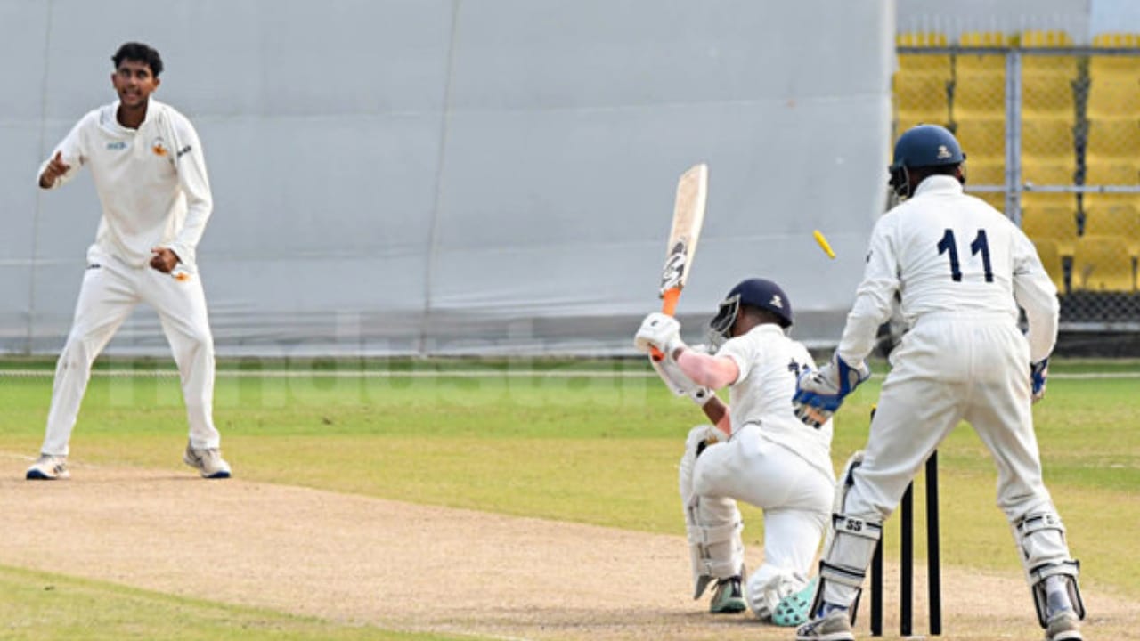Cricket Ban : కటక్ స్టేడియానికి దగ్గర్లో ఉన్న ఆ గ్రామంలో 21 ఏళ్లుగా క్రికెట్పై నిషేధం..కారణం తెలిస్తే కన్నీళ్లు ఆగవు