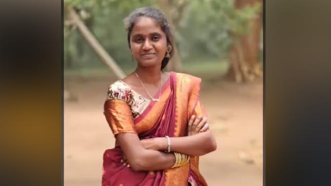 ఈ కష్టం ఏ తండ్రికీ రాకూడదు.. టెట్ పరీక్షకు తీసుకెళ్తుండగా..