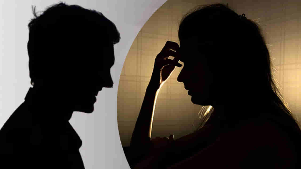 Andhra: జాబ్ ఆఫర్ పోస్టర్ చూసి ఫోన్ చేసిన అమ్మాయి.. ఆ తర్వాతే అసలు కథ మొదలైంది..