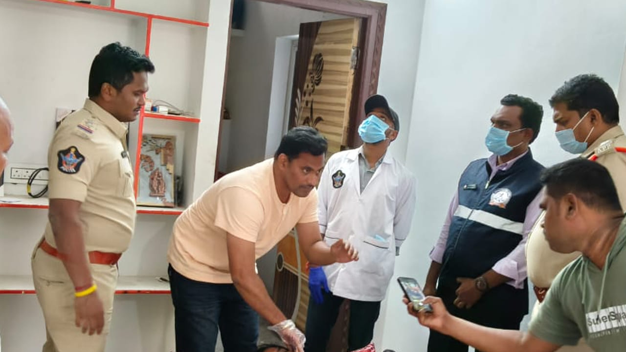 Prakasam district: ఓర్నాయనో ఒంటరిగా ఉంటున్నారా... హంతకులున్నారు జాగ్రత్త.