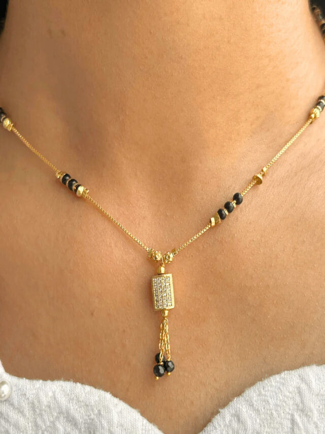 మగువల మనసు దోచే అందమైన మంగళసూత్రాలు.. అదిరిపోయే డిజైన్స్ ఇవే!