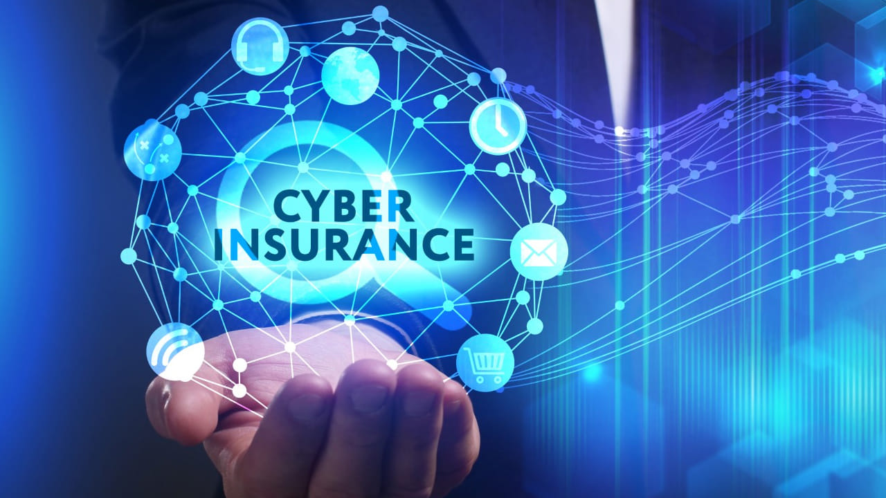 Cyber Insurance: సైబర్ నేరగాళ్లు ఉచ్చులో పడి డబ్బులు పోగొట్టుకున్నారా..? ఈ ఒక్క పాలసీ తీసుకుంటే మీరు సేఫ్