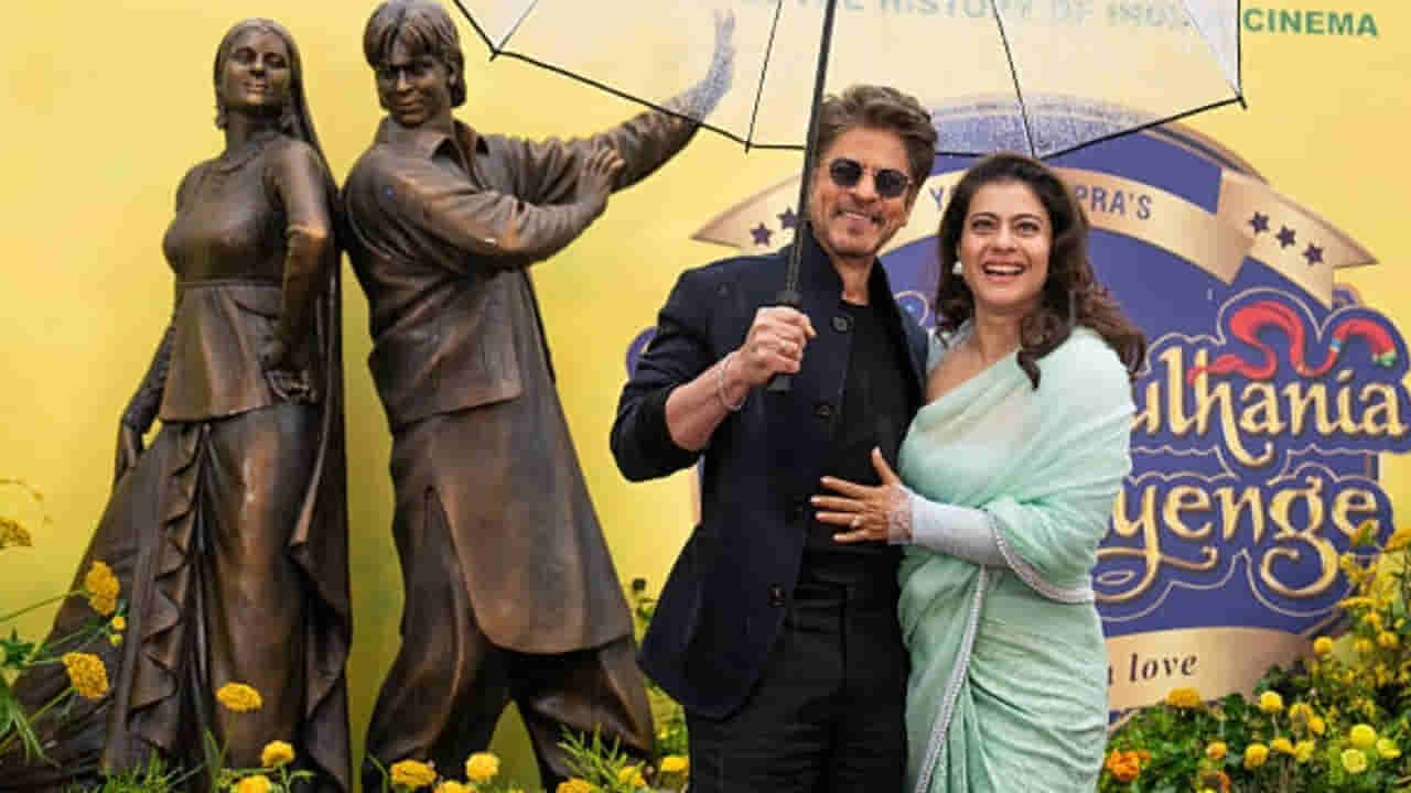 Shah Rukh Khan : అందమైన ప్రేమకథకు 30 ఏళ్లు.. హ్యారీ పోటర్, బ్యాట్‌మాన్ పక్కన షారుఖ్, కాజోల్ విగ్రహం..