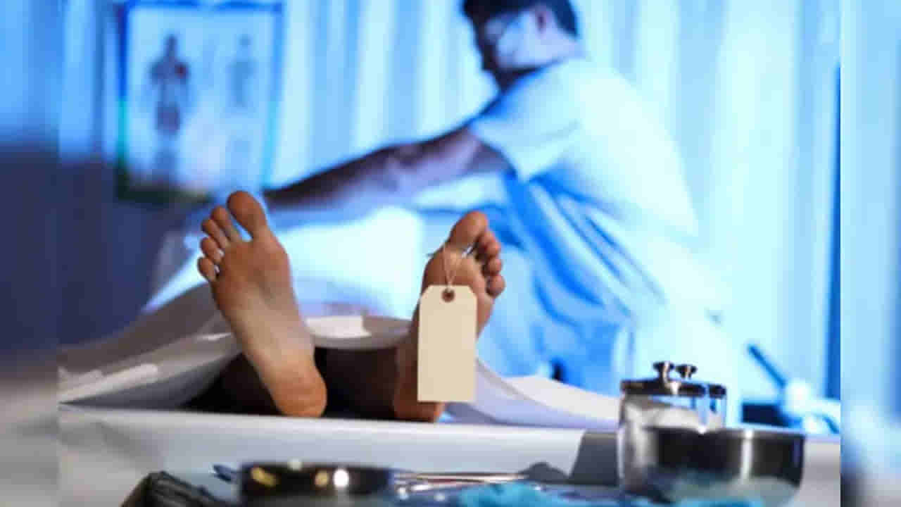 మార్చురీలో హఠాత్తుగా ఊగిపోయిన ఫ్రిజర్‌.. లోపలి నుండి వింత శబ్ధాలు..! ఏంటా అని చూడగా..