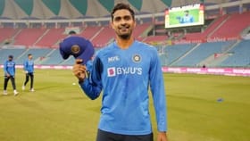 ఐపీఎల్ వేలానికి ముందు డేంజరస్ బౌలర్‎కు షాక్