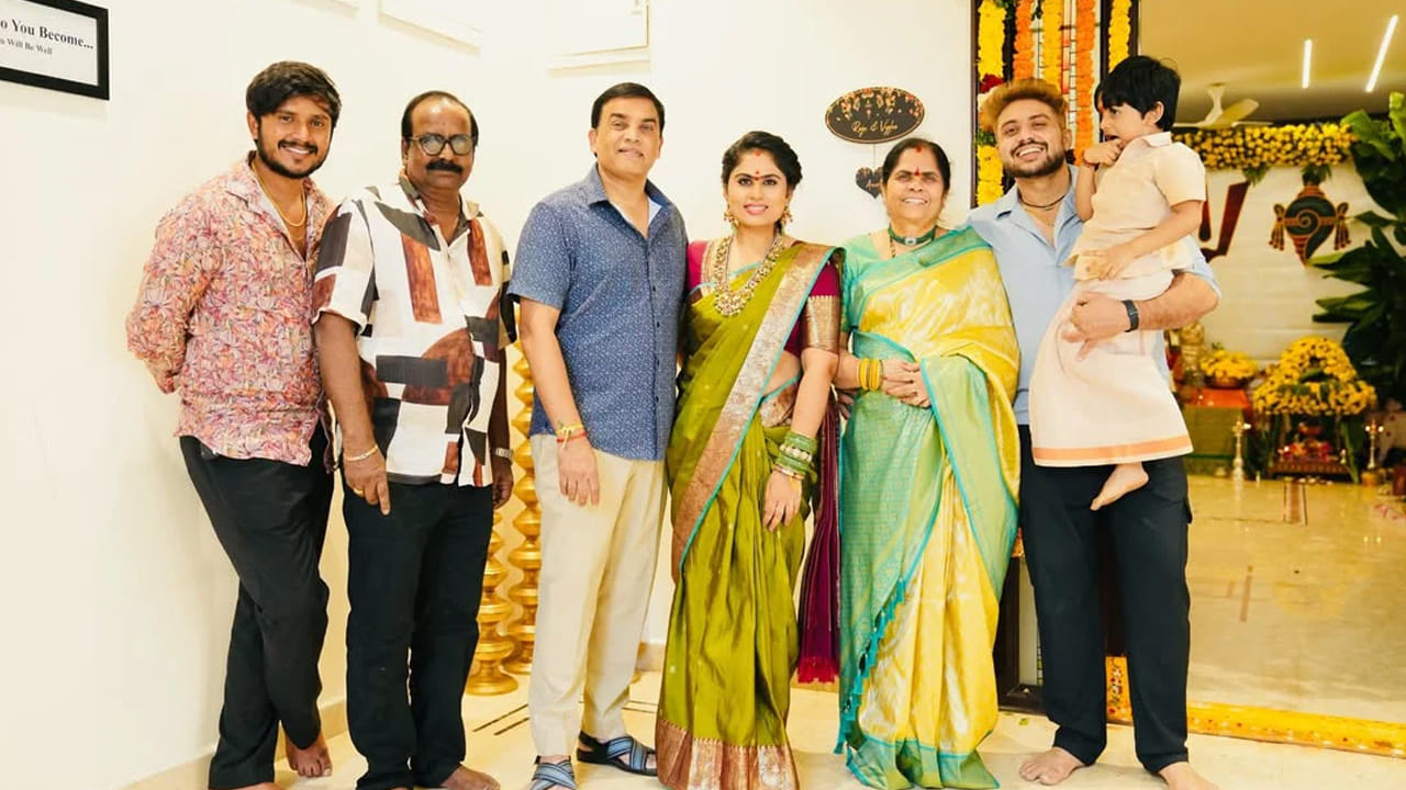 కాగా సంక్రాంతికి వస్తున్నాం సినిమాతో బ్లాక్ బస్టర్ అందుకున్న దిల్ రాజు ఇప్పుడీ సినిమాను హిందీలో రీమేక్ చేయనున్నట్లు తెలుస్తోంది. అక్షయ్ కుమార్ ఇందులో హీరోగా నటించనున్నట్లు సమాచారం.