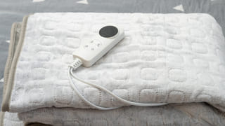 ఖాళీ కడుపుతో వెల్లుల్లిని తేనెలో కలుపుకుని తింటే డాక్టర్ అవసరమే లేదు.. బరువు తగ్గడమే కాకుండా..