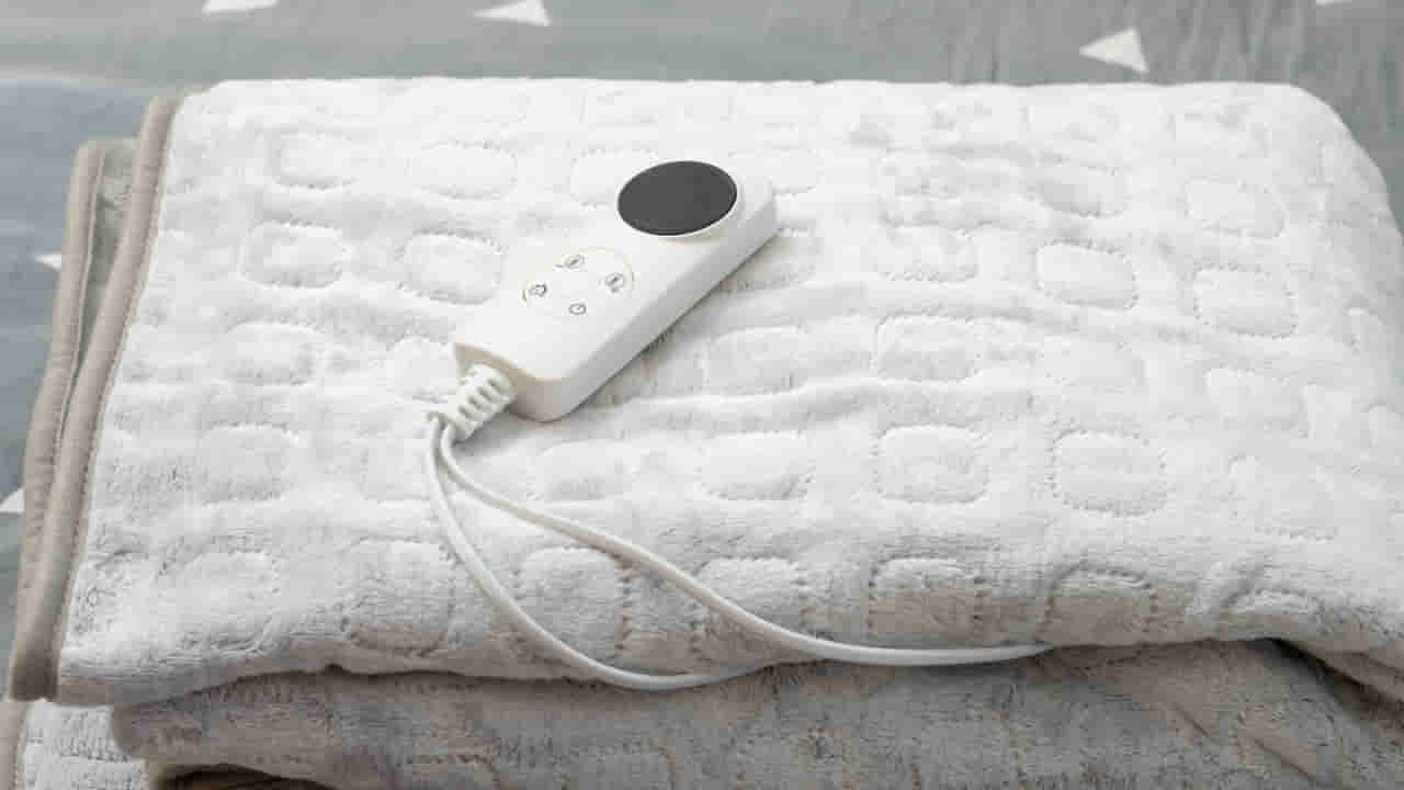 Electric Blankets: చలి పరార్.. మార్కెట్లో ఎలక్ట్రిక్ దుప్పట్లు.. కొనుగోలు చేసేముందు ఇవి తెలుసుకోండి
