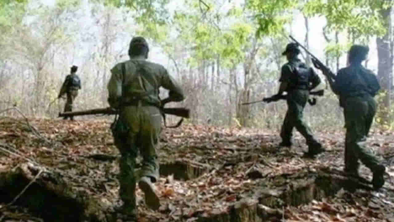 Encounter: భారీ ఎన్కౌంటర్.. 12 మంది మావోయిస్టులు, ముగ్గురు జవాన్లు మృతి