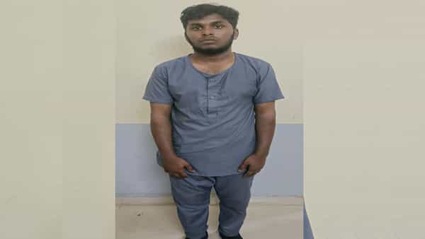 ఒంటిమీద తెల్లకోటు.. మెడలో స్టెతస్కోప్.. డాక్టర్ కావాలనుకున్నాడు.. కట్ చేస్తే..!