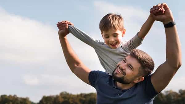 Parenting: నాన్న మొదటి హీరో.. పిల్లల ప్రవర్తన, భవిష్యత్తుపై తండ్రి ప్రభావం ఎంత?