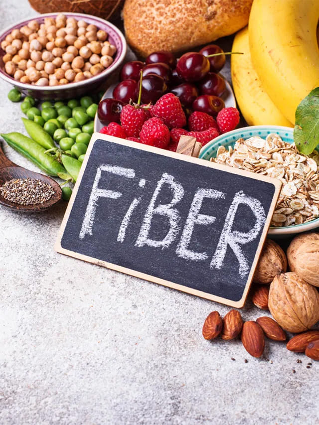 ఫైబర్ ఫుడ్ అతిగా తినేస్తున్నారా.? అనారోగ్యం మీతో ఫుట్బాల్ ఆడుతున్నట్టే..