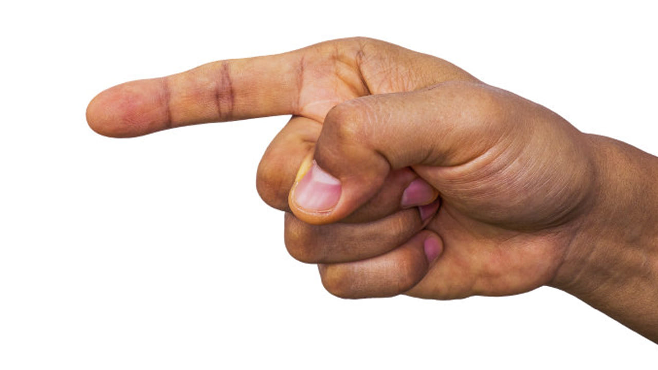 మానవ శరీరం అద్భుతమైనది. చాలా తేడాలు ఉన్నప్పటికీ, కొన్ని లావుగా, కొన్ని సన్నగా, తెల్లగా, నల్లగా ఉంటాయి, అందరికీ ఒక చేతిలో 5 వేళ్లు ఉండటం సాధారణం. కానీ అవి అందరికీ ఒకేలా ఉండవు. ప్రతి ఒక్కరి వేళ్లు పదునైనవి, చదునుగా, వాపు వంటివి ఈ వ్యవస్థ కిందకు వస్తాయి. మన వేళ్లు ఎలా ఉంటాయి? కాబట్టి మీ వ్యక్తిత్వం ఎలా ఉందో తెలుసుకుందాం.