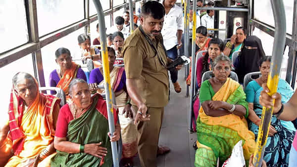 Telangana: ఉచిత బస్సు ప్రయాణం చేసే మహిళలకు ఆధార్ అక్కర్లేదిక.? మరి ఎలాగంటే.!